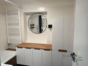 Pronájem bytu 1+1, Šestajovice, 55 m2