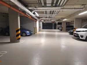 Pronájem garážového stání, Praha - Libeň, Nad Kolčavkou, 25 m2