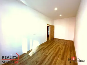 Pronájem bytu 2+1, Opava - Město, Kolářská, 63 m2