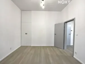 Pronájem bytu 2+kk, Praha - Holešovice, Plynární, 44 m2