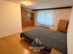 Pronájem bytu 2+1, Číhalín, 70 m2