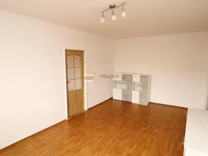 Pronájem bytu 3+1, Praha - Motol, Hennerova, 75 m2