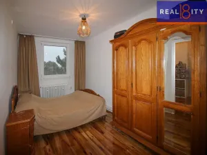 Prodej bytu 3+1, Praha, Evropská, 76 m2