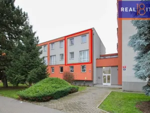 Prodej bytu 3+1, Praha, Evropská, 76 m2