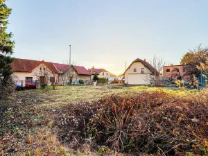 Prodej pozemku pro bydlení, Praha - Hloubětín, Mochovská, 901 m2