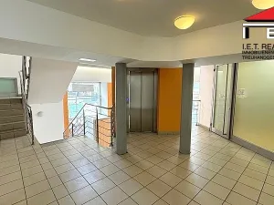 Pronájem obchodního prostoru, Brno, Masarykova, 30 m2