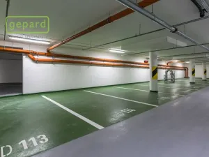 Pronájem garážového stání, Praha, Sanderova, 14 m2