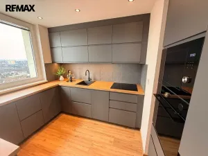 Prodej bytu 3+1, Praha - Michle, Pod dálnicí, 72 m2