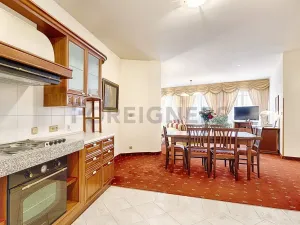 Prodej ubytování, Karlovy Vary, Mariánskolázeňská, 1425 m2