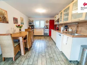 Prodej vícegeneračního domu, Vrcovice, 296 m2