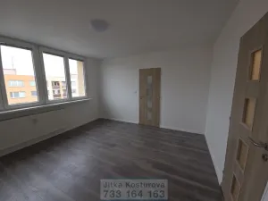 Pronájem bytu 2+1, Krnov - Pod Bezručovým vrchem, Budovatelů, 45 m2