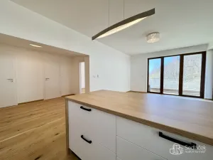 Pronájem bytu 2+kk, Karlovy Vary, Tyršova, 67 m2
