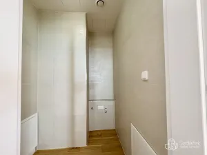 Pronájem bytu 2+kk, Karlovy Vary, Tyršova, 67 m2