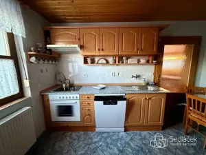 Pronájem bytu 3+1, Valy, Na Stráni, 120 m2