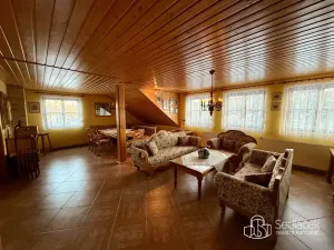 Pronájem bytu 3+1, Valy, Na Stráni, 120 m2