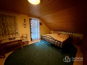 Pronájem bytu 3+1, Valy, Na Stráni, 120 m2