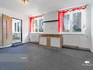 Prodej bytu 2+1, Hlohová, 64 m2