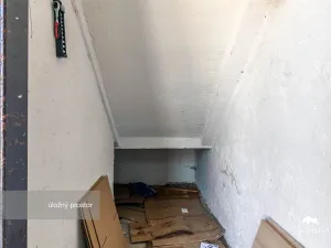 Prodej bytu 2+1, Hlohová, 64 m2