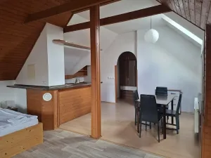 Pronájem vícegeneračního domu, Břestek, 200 m2