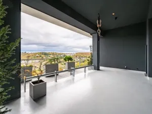 Prodej atypického bytu, Praha - Modřany, Československého exilu, 277 m2