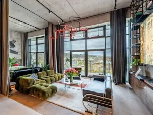 Prodej atypického bytu, Praha - Modřany, Československého exilu, 277 m2