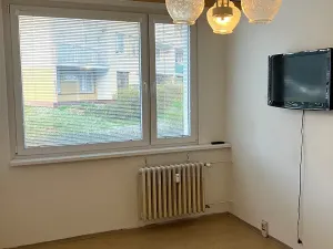 Pronájem bytu 3+1, Praha - Kobylisy, Libišská, 75 m2