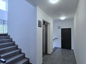 Pronájem bytu 1+kk, Benešov, 102. pluku, 38 m2