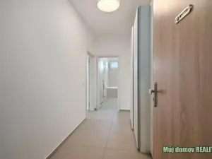 Pronájem bytu 2+kk, Praha - Hloubětín, Laponská, 49 m2