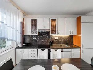 Prodej bytu 3+1, Praha - Černý Most, Vybíralova, 77 m2