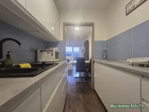 Pronájem bytu 2+kk, Praha - Kobylisy, Frýdlantská, 43 m2