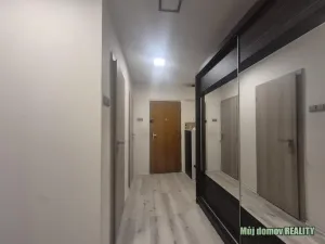 Pronájem bytu 2+kk, Praha - Kobylisy, Frýdlantská, 43 m2