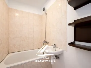 Pronájem bytu 1+kk, Ostrava, Sládkova, 29 m2