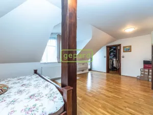 Prodej rodinného domu, Braškov, Akátová, 446 m2