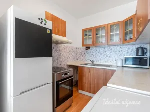 Pronájem bytu 2+kk, Praha, Boloňská, 42 m2