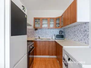 Pronájem bytu 2+kk, Praha, Boloňská, 42 m2