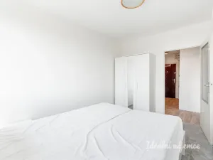 Pronájem bytu 2+kk, Praha, Boloňská, 42 m2