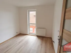 Prodej bytu 2+kk, Nupaky, Nupacká, 42 m2