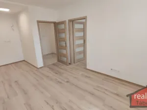 Prodej bytu 2+kk, Nupaky, Nupacká, 42 m2