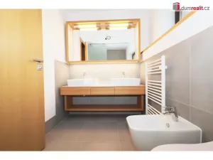 Prodej rodinného domu, Praha - Libuš, V Hrobech, 286 m2