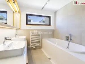 Prodej rodinného domu, Praha - Libuš, V Hrobech, 286 m2