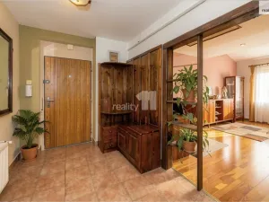 Prodej bytu 3+kk, Praha - Suchdol, Kamýcká, 151 m2