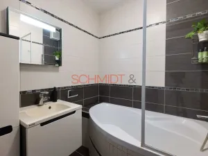 Prodej bytu 3+kk, Hustopeče, U Větrolamu, 90 m2