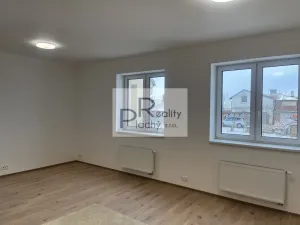 Prodej bytu 2+kk, Hevlín, 62 m2