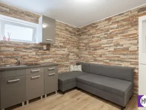 Prodej bytu 1+kk, Praha, Chvalská, 11 m2
