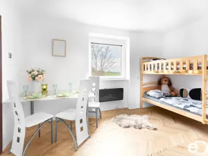 Prodej bytu 3+1, Chocerady - Komorní Hrádek, 83 m2