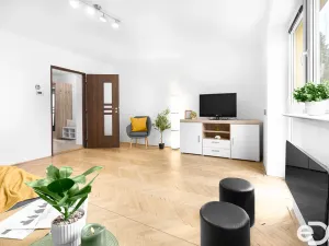 Prodej bytu 3+1, Chocerady - Komorní Hrádek, 83 m2