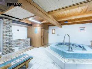 Prodej rodinného domu, Přelíc, 460 m2