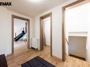 Prodej rodinného domu, Šumná, 200 m2