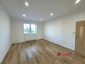 Pronájem bytu 1+1, Ostrava, U Hřiště, 44 m2