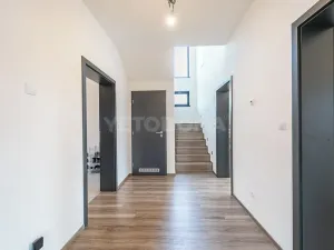 Prodej rodinného domu, Kornatice, 270 m2